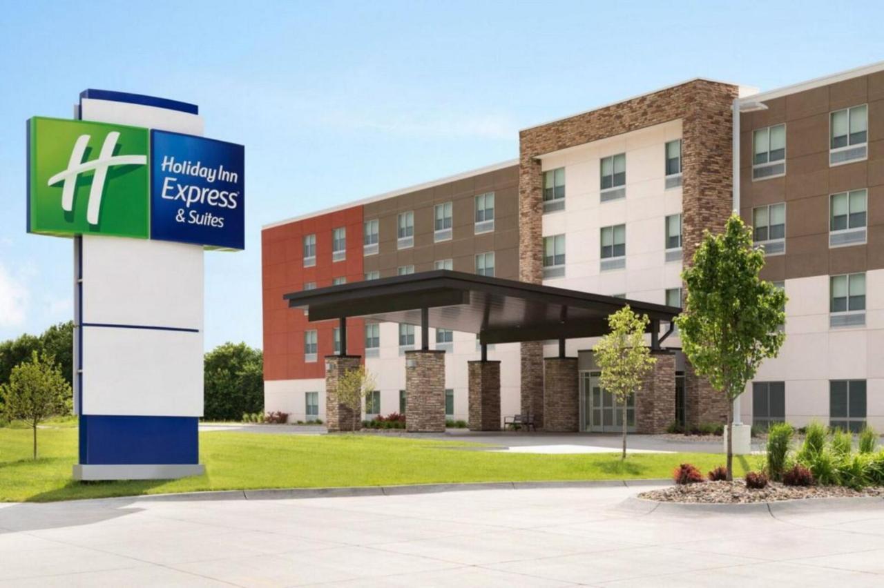 Holiday Inn Express & Suites Alton St Louis Area, An Ihg Hotel Exterior photo